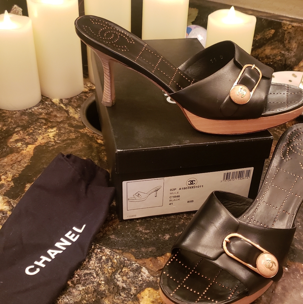 AUTHENTIC CHANEL SLIDES
